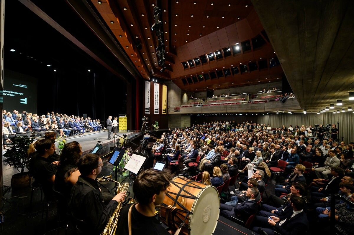 Die feierliche Sponsion fand im Kulturhaus Dornbirn statt.