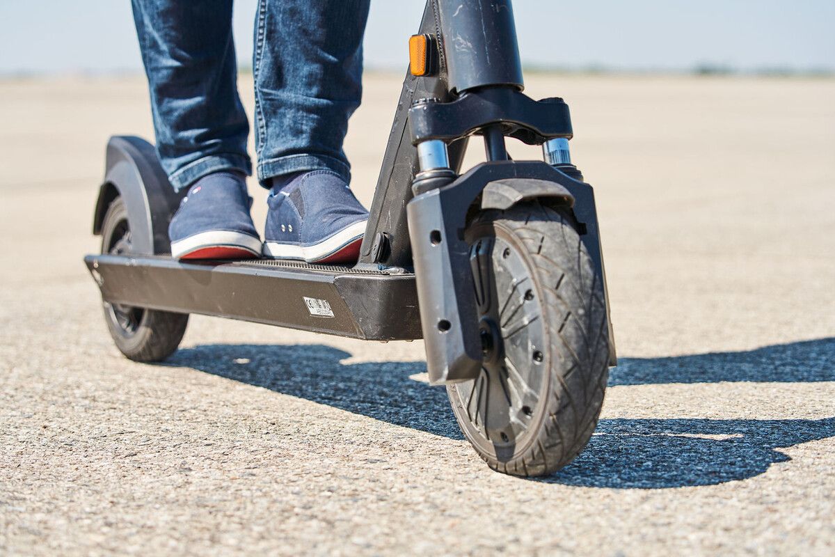 Die Gefahren bei der Verwendung von ­E-Scootern werden oft unterschätzt.⇒öamtc