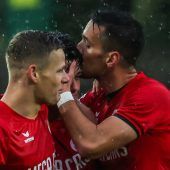 Rothosen fordern Spitzenreiter