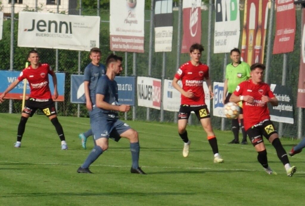 Die Kicker vom FC Bizau wollen gegen Riefensberg den nächsten Sieg einfahren.⇒siha
