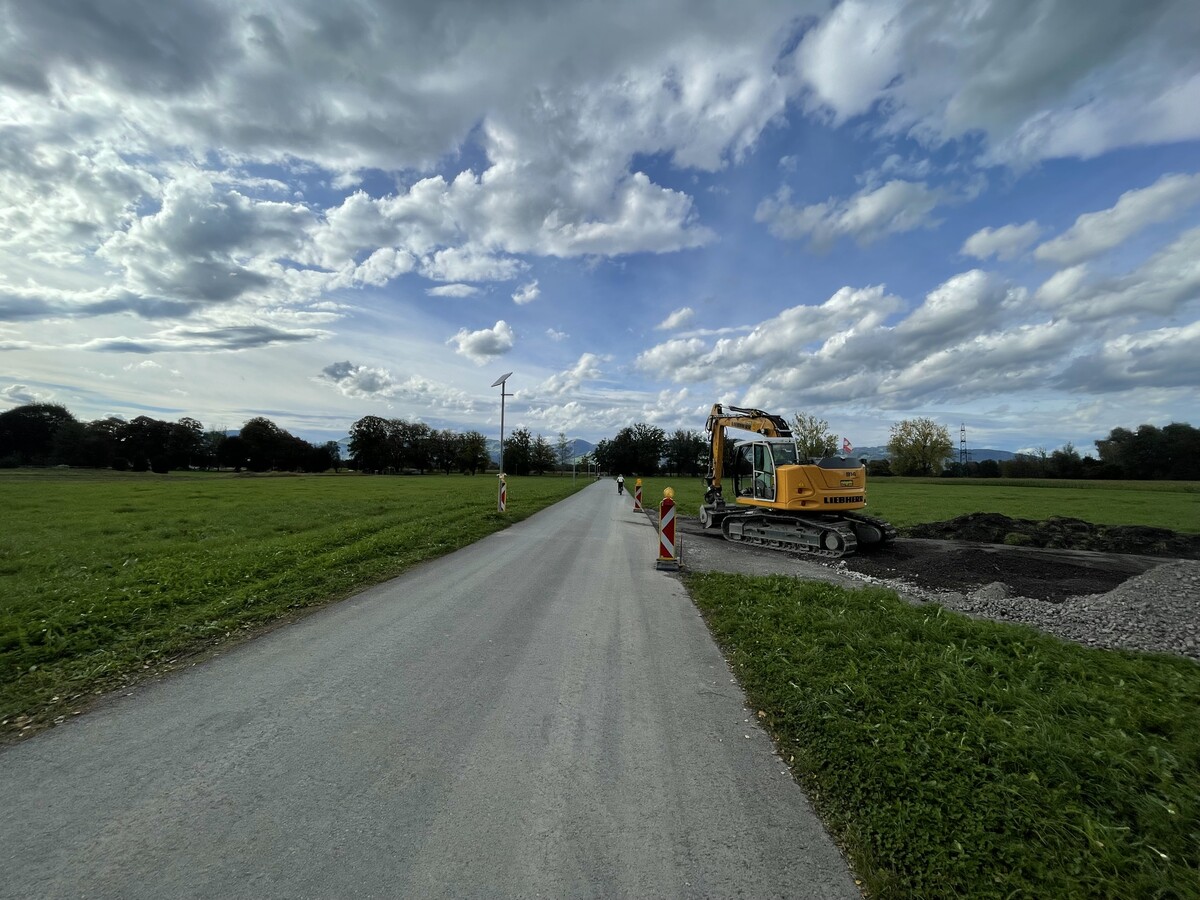 Die Lkw-Trasse soll mit möglichst wenig Bodenversiegelung auf bereits bestehenden Straßen und Feldwegen entstehen.