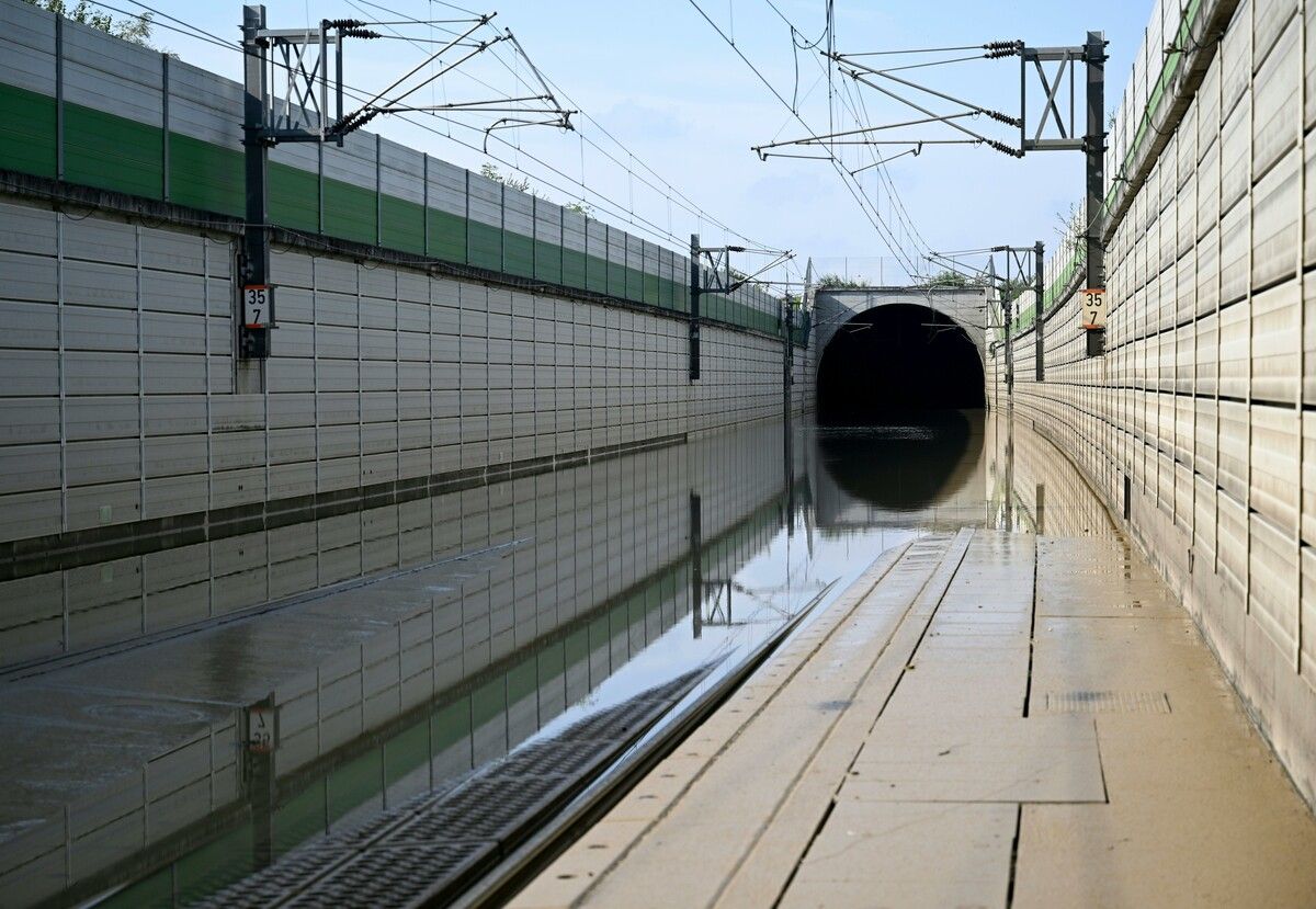 Die Schäden an der Infrastruktur belaufen sich auf etwas 100 Millionen Euro.⇒APA