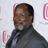 Trauer um John Amos
