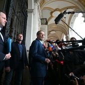 Van der Bellen startet Gespräche