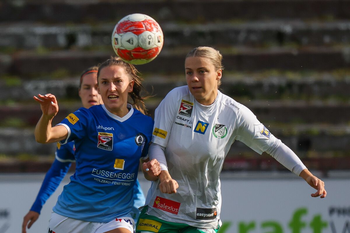 Harter Kampf um den Ball bei Lustenau/Dornbirn gegen Neulengbach.⇒Stiplovsek