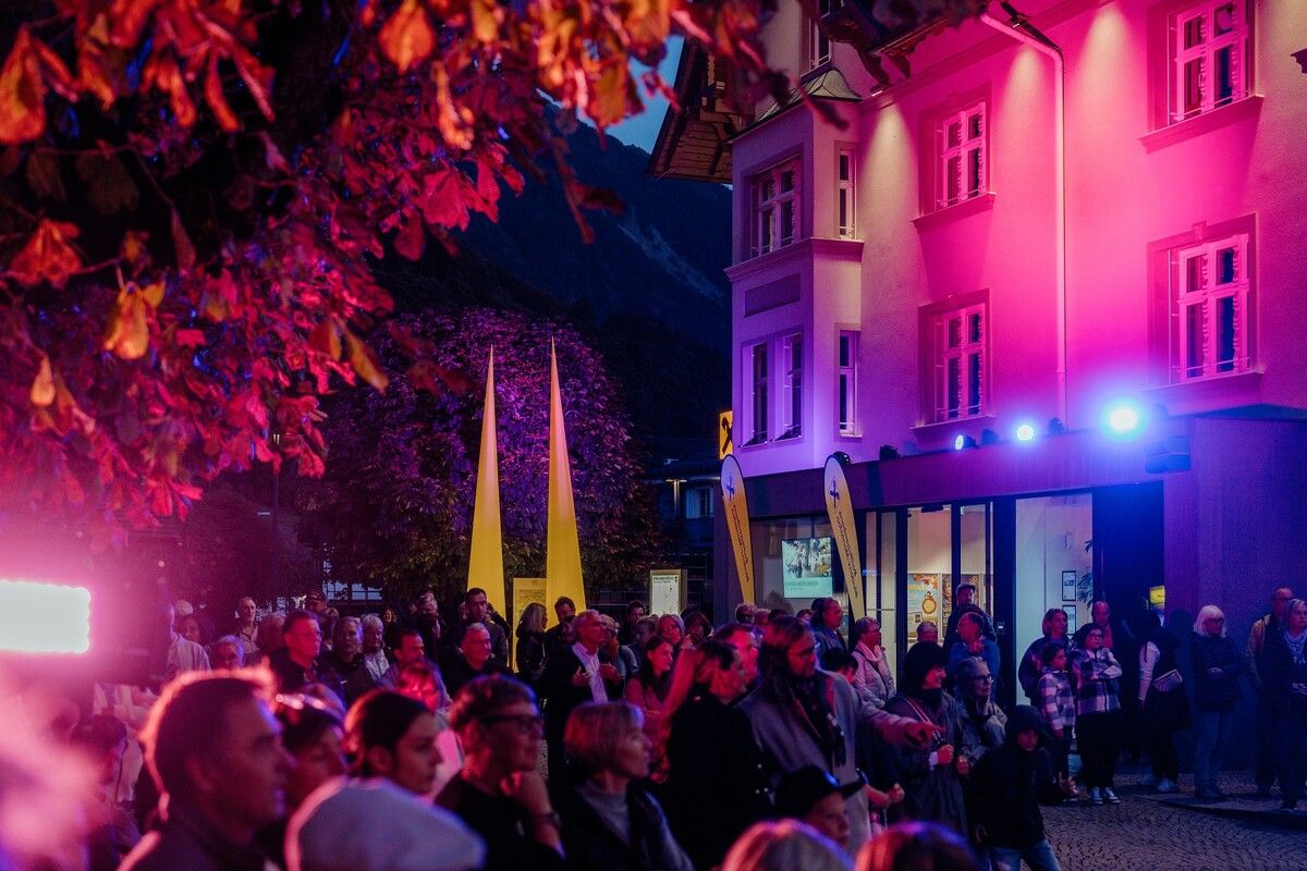 Heute kann in Schruns bis 22 Uhr eingekauft und Kunst bewundert werden.⇒WIMO