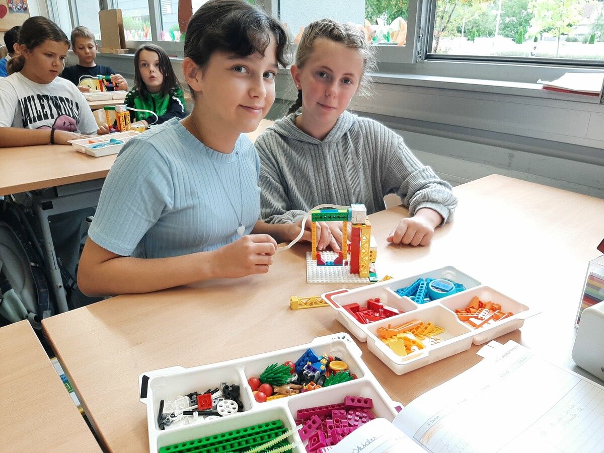 In der VS Tosters konnten die Schüler gemeinsam die Wunder der Technik entdecken.⇒Stadt Feldkirch