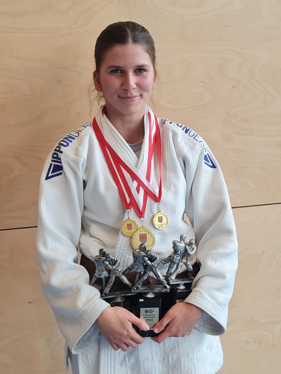 Johanna Kosel wurde Landesmeisterin in drei Alterskategorien.⇒UJC Dornbirn