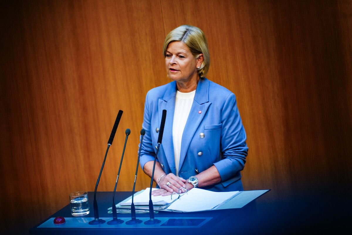 Klaudia Tanner fordert eine Aufklärung des Angriffs auf österreichische Soldaten. ⇒APA