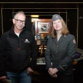 Nachts in Museumswelt flaniert