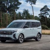 Autonews der Woche Hochdachkombi von Ford mit E-Antrieb / Update für den Porsche 911 GT3 / Langstreckenvariante des Peugeot E-3008 und E-5008