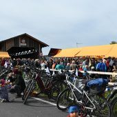 Ried-Radler kamen zu Hunderten