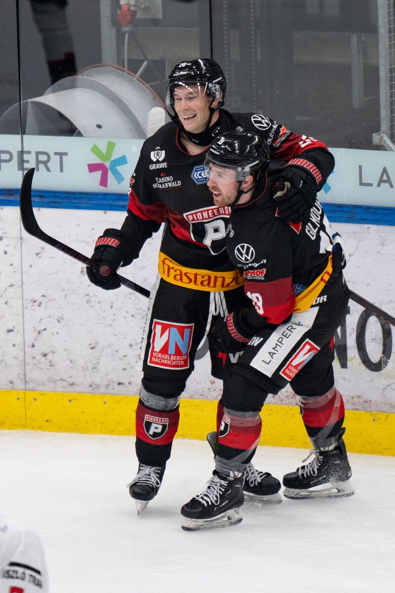 Ross MacDougal (links) und Brady Gilmour haben in den ersten Ligaspielen bislang die meisten Punkte gesammelt.⇒Serra