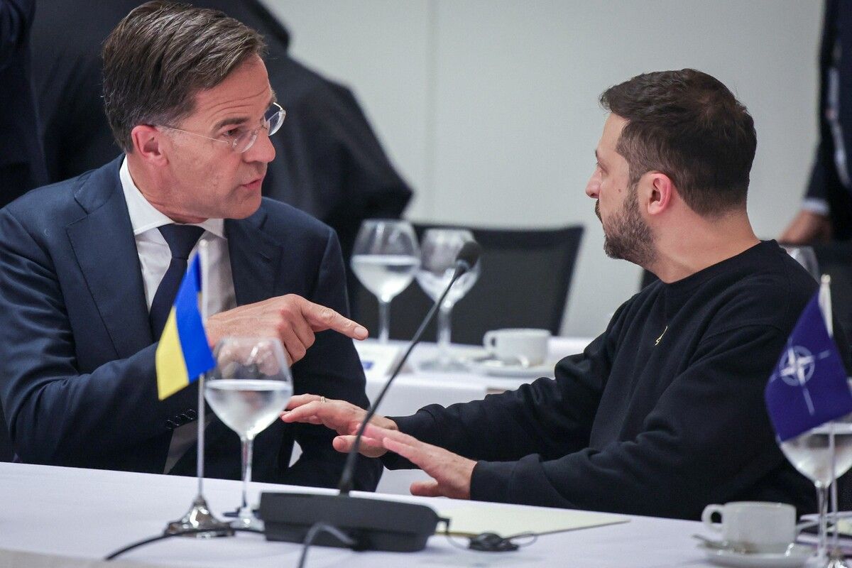 Rutte und Selenskyj beim Nato-Treffen in Brüssel im Oktober.⇒AFP