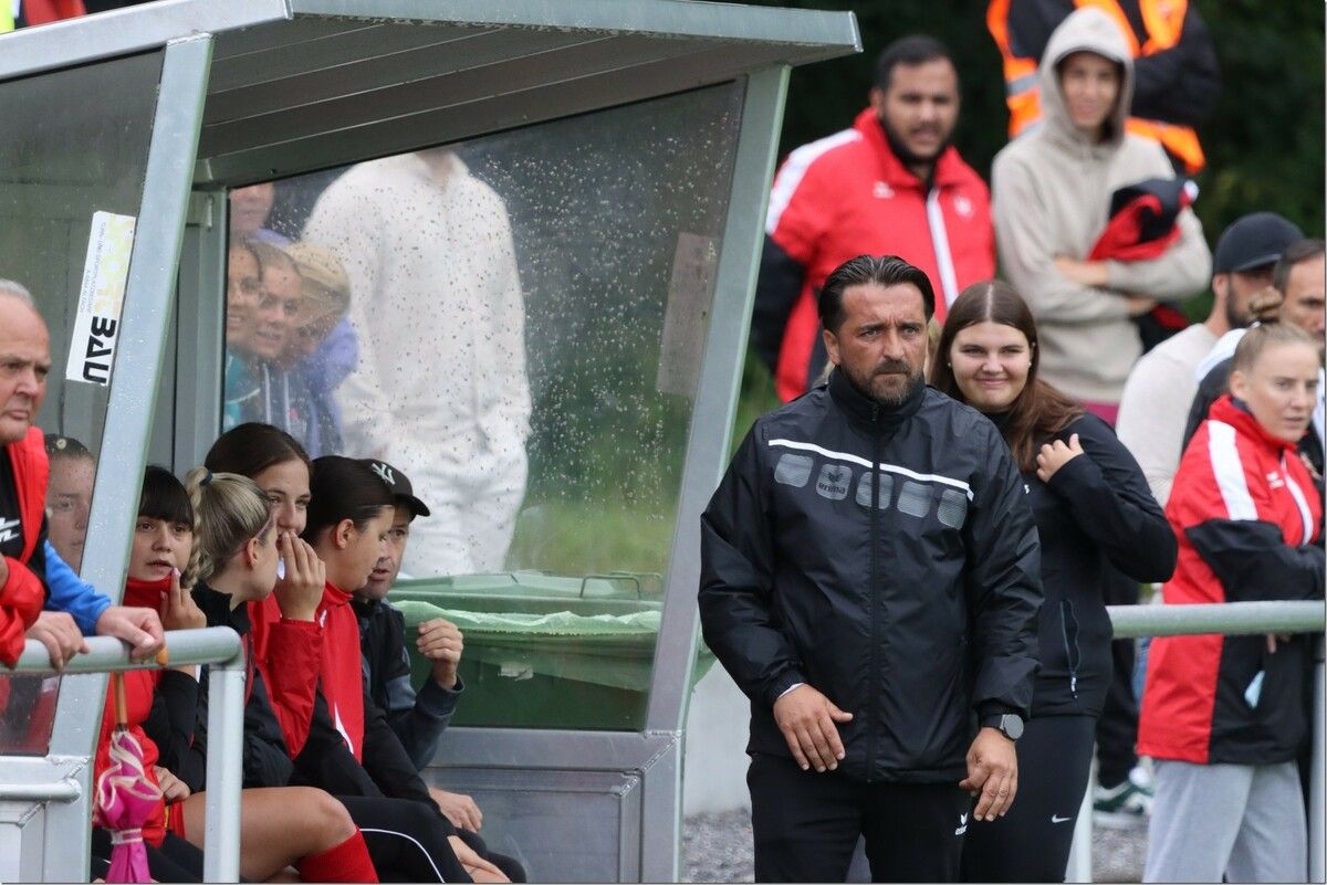 RW-Rankweil-Trainer Adem Fazliu ist nicht zu beneiden. ⇒VN/TK
