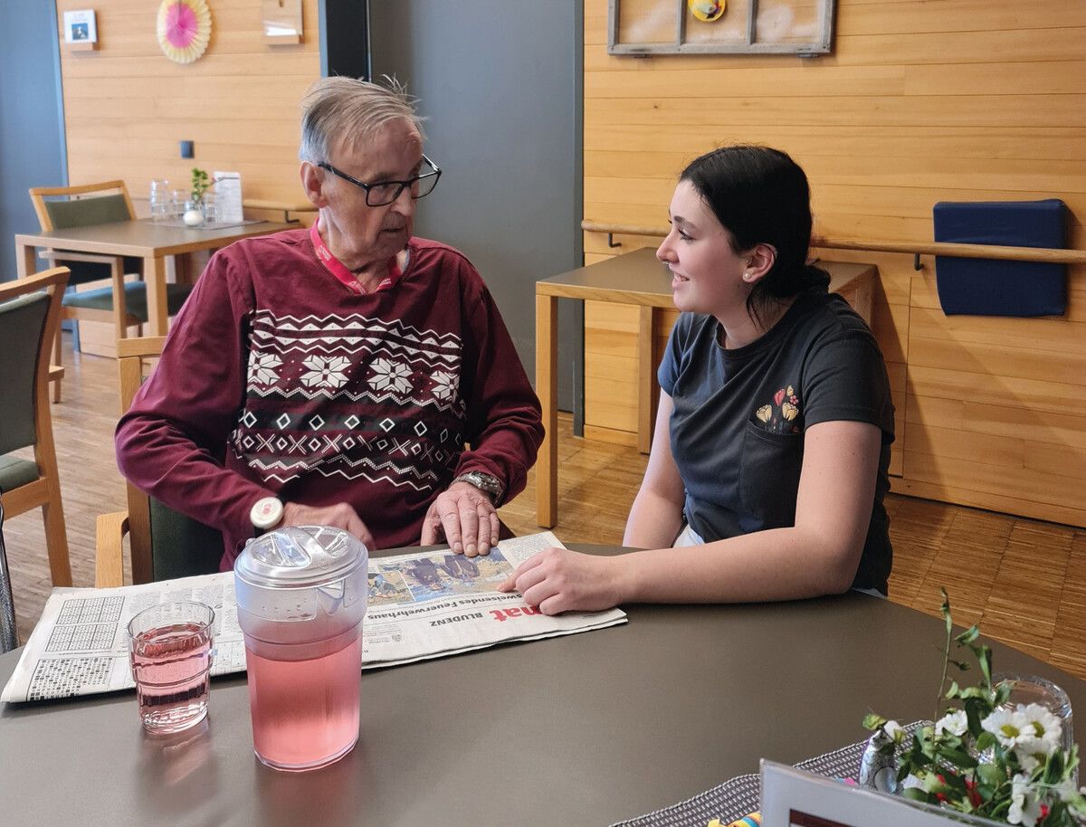 Sarah Ammann absolviert die Pflegelehre im Haus St. Fidelis in St. Gallenkirch.⇒STIFTUNG LIEBENAU