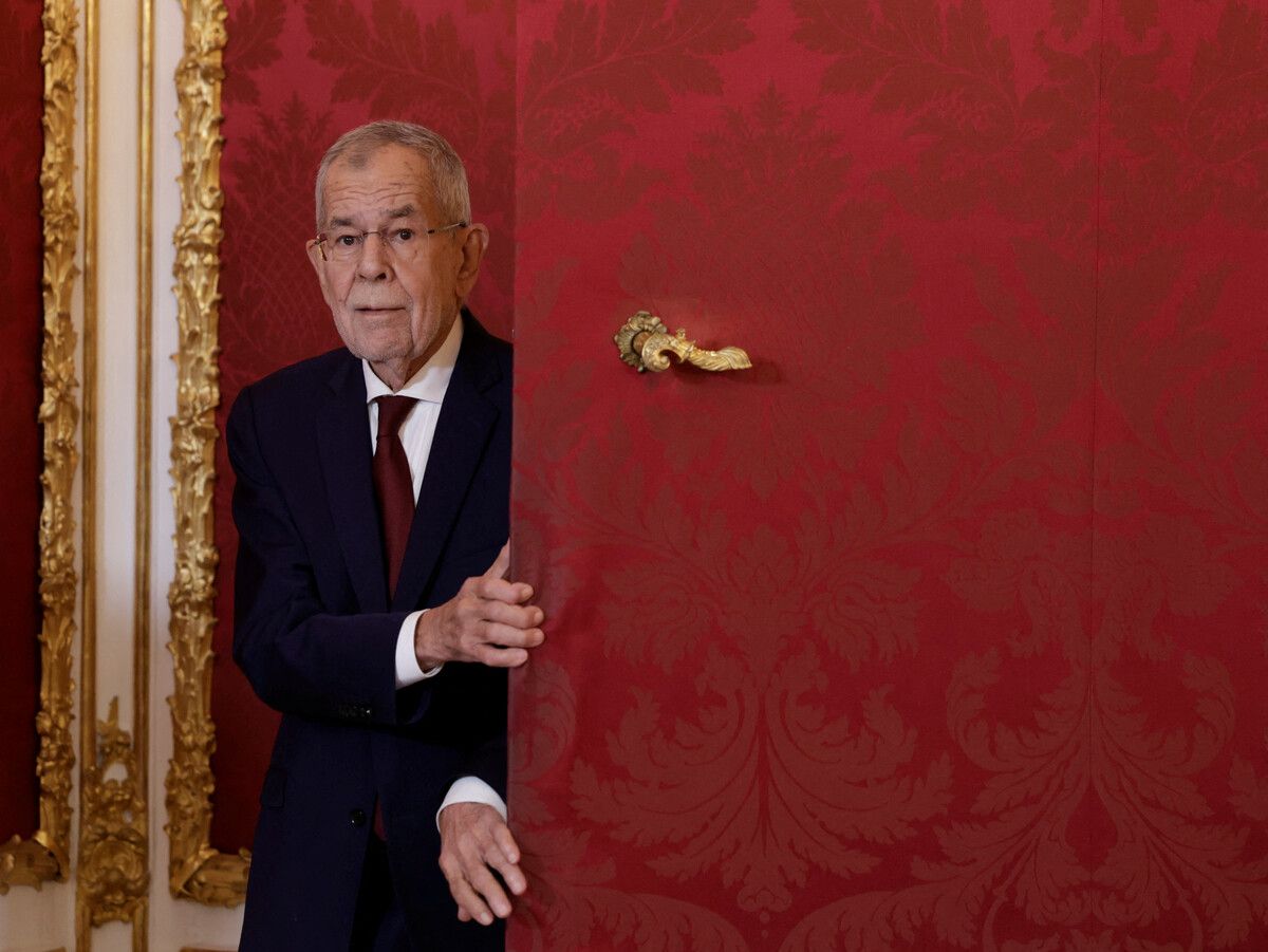 Van der Bellen empfängt heute Nehammer und Babler in der Hofburg. ⇒AFP
