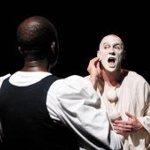 Karten für einen Theaterabend im Vorarlberger Landestheater