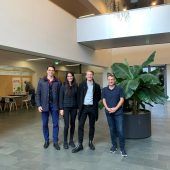 Junge Industrie besucht  KI-Pilotschule