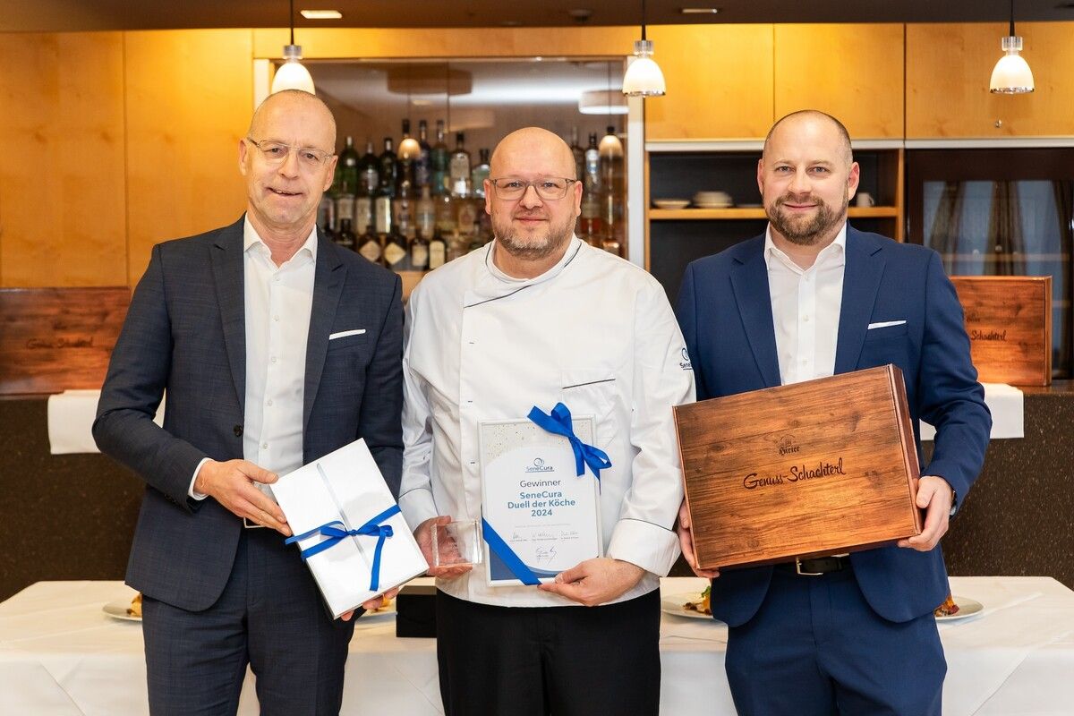 Anton Gruber und Gregor Markowitsch gratulieren Thomas Patzwald zu Platz zwei.