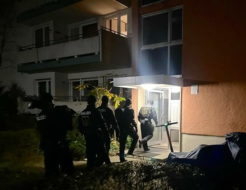 Auch im Landkreis Lindau kam es zu Durchsuchungen von Wohnungen, zwei tatverdächtige Personen wurden einvernommen. ⇒bayerisches kriminalamt