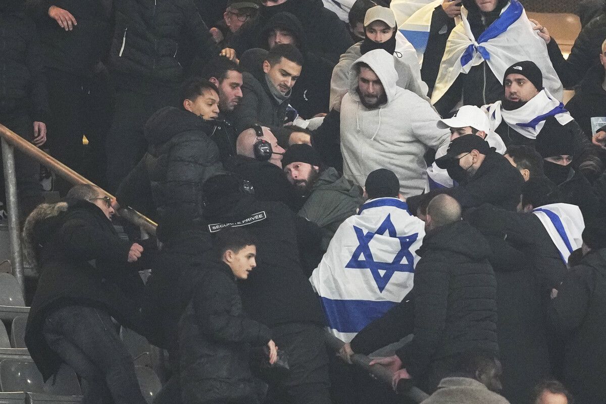 Ausschreitungen: Trotz der großen Sicherheitsvorkehrungen ist es beim Hochrisikospiel zwischen Frankreich und Israel zu Ausschreitungen zwischen rund 50 Personen im Stade de France in Paris gekommen. Ap