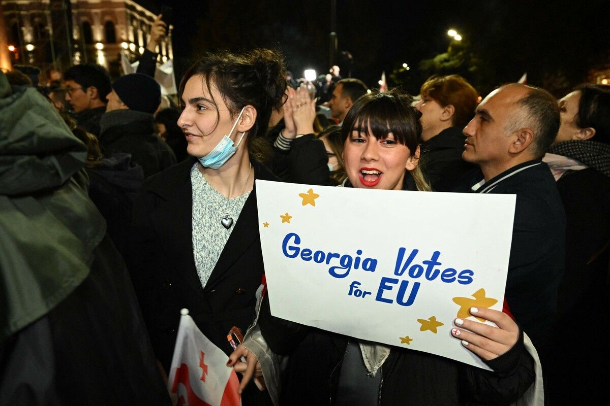 Bei der Wahl in Georgien wurden viele Unregelmäßigkeiten festgestellt. ⇒AFP