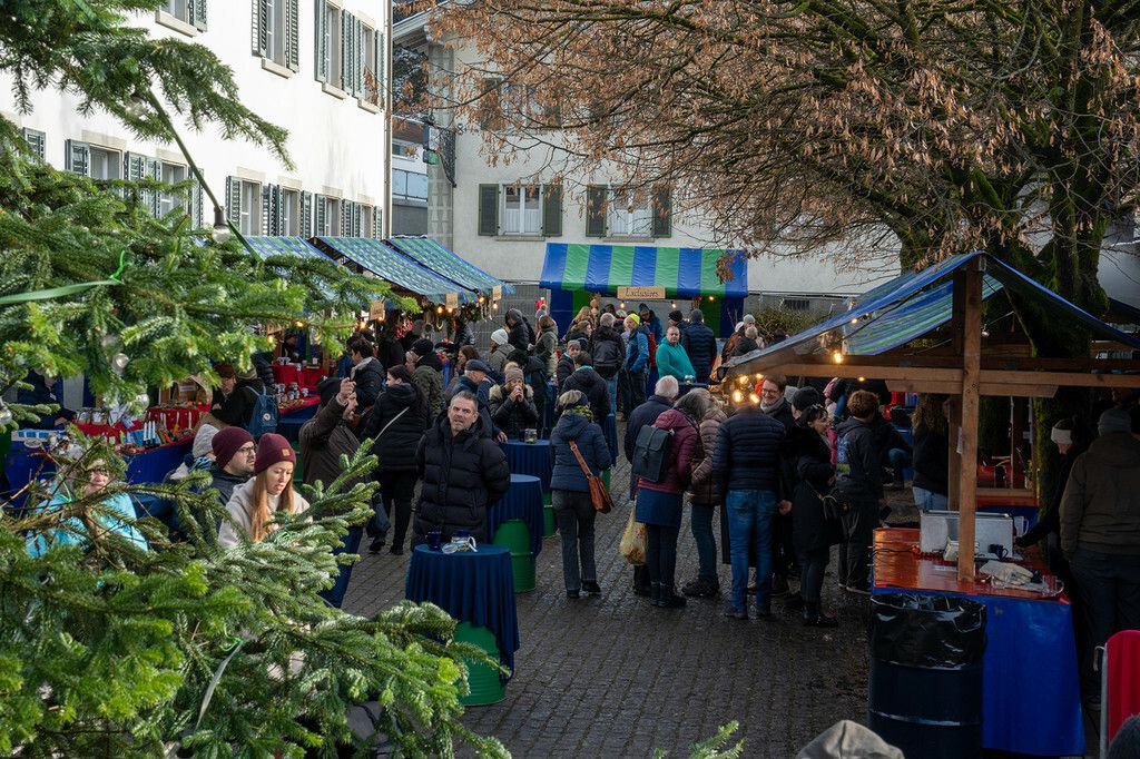 Bei trockenem Wetter wurde der Rankler Adventmarkt regelrecht gestürmt. ⇒privat