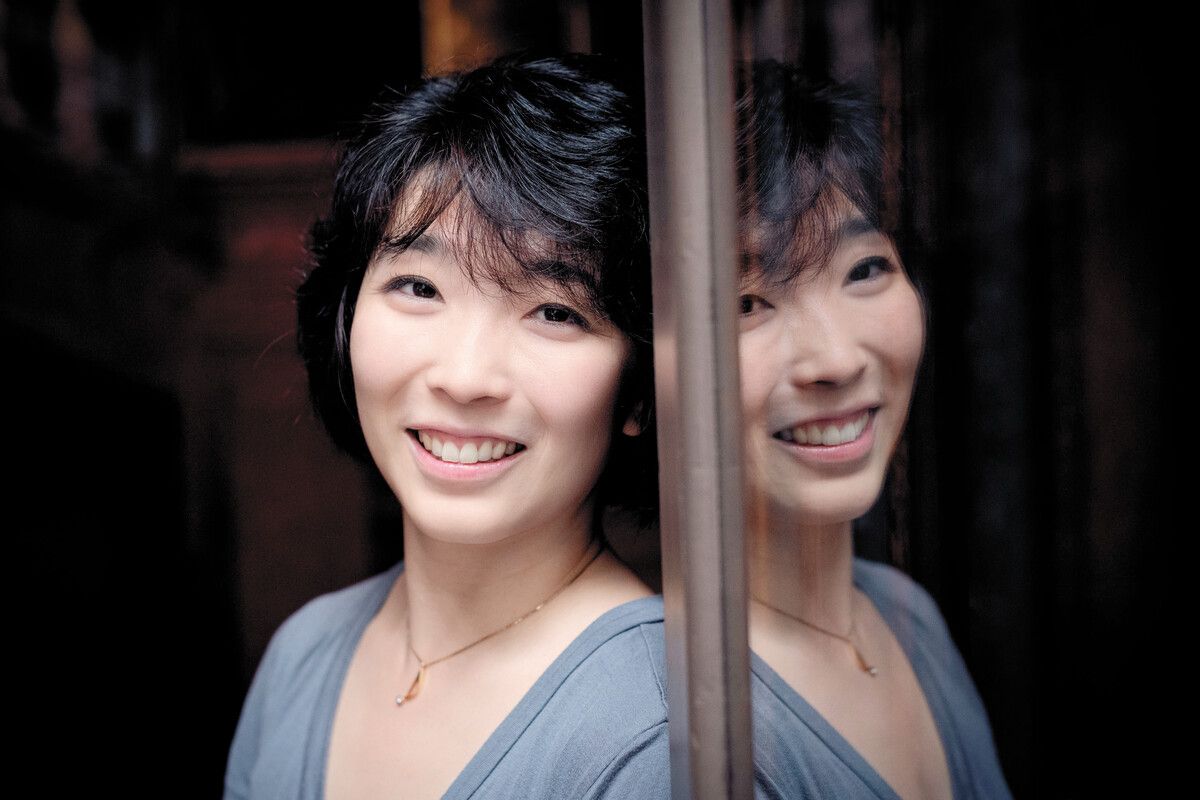 Beim Konzert 4 des SOV ist Claire Huangci am Klavier zu erleben – VN-Abonnent:innen können 2 x 2 Tickets gewinnen für den 8. oder 9. Februar 2025.⇒Jean-Baptiste Millot