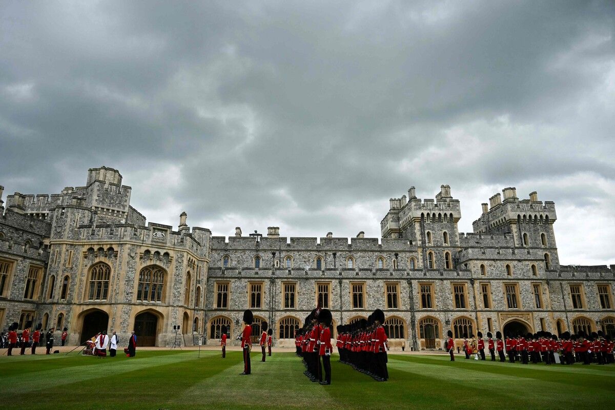 Bereits im Oktober drangen Maskierte auf das Gelände von Schloss Windsor ein.⇒afp