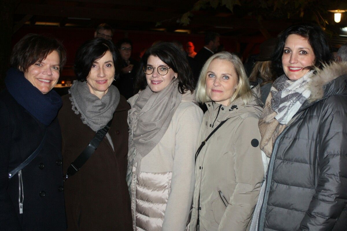Cornelia, Daniela, Klaudia, Christa und Sandra genossen den Abend im Rankweiler Hof. ⇒TK