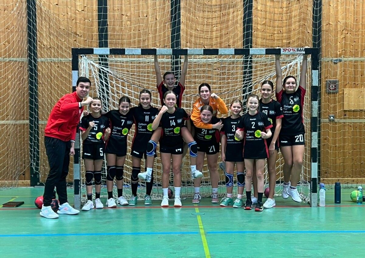 Dank einer guten Leistung sicherten sich die U12-2-Girls des SSV Schoren-Dornbirn in der heimischen Messehalle gegen Bregenz Handball einen Punktgewinn. ⇒ Michael Mäser