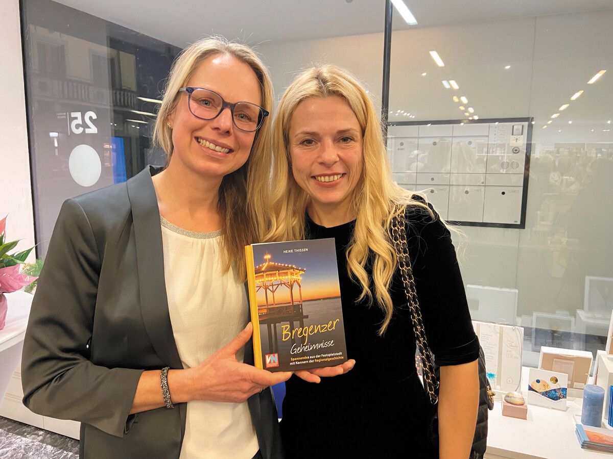 Das Buch „Bregenzer Geheimnisse“ von Heike Thissen ist um nur 25,70 Euro im VN-Shop erhältlich – VN-Abonnent:innen erhalten gratis eine Leselupe dazu.⇒Anke Hilger