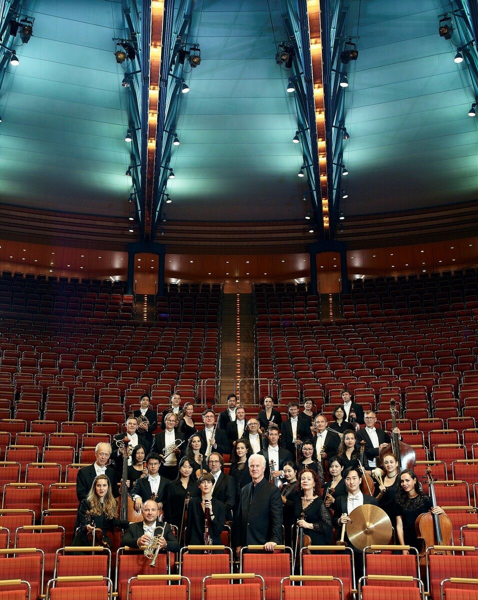Das Kölner Kammerorchester ersetzt das Israel Chamber Orchestra, das Programm bleibt jedoch dasselbe.⇒Stadt Bregenz