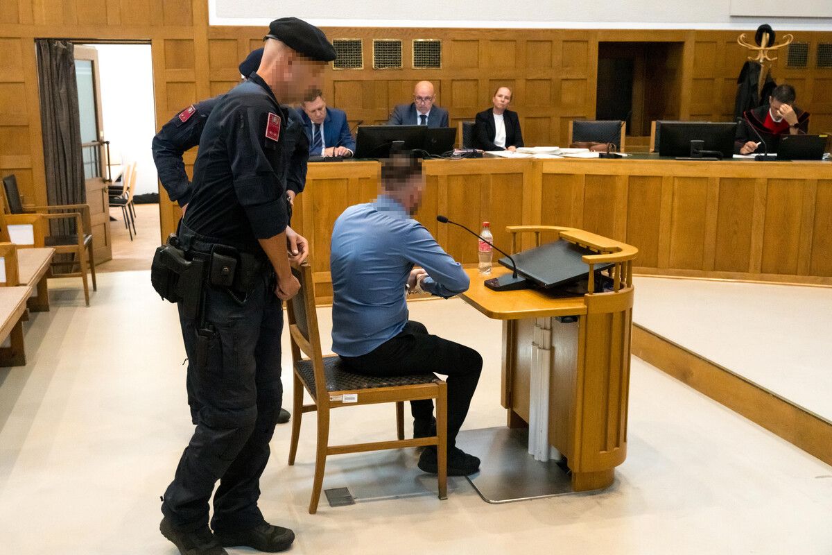 Der Angeklagte bei der ersten Verhandlung im September. ⇒VN/Stiplovsek