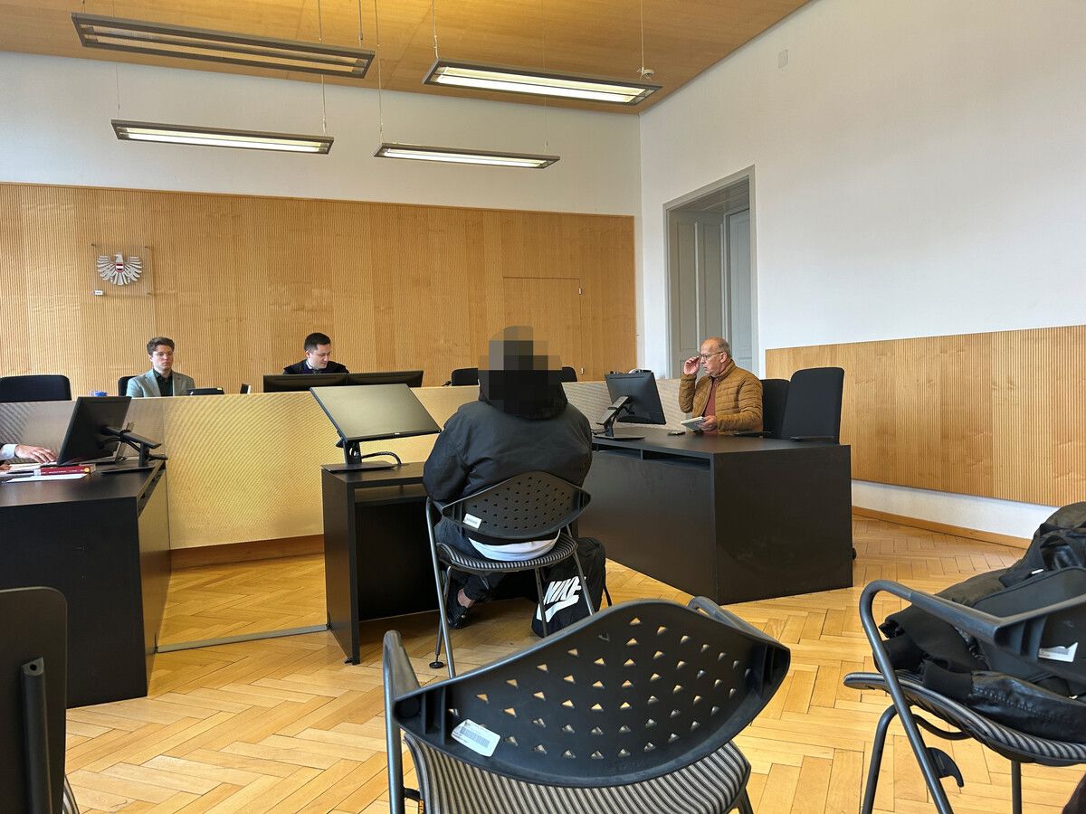 Der Hauptangeklagte wies bei der Verhandlung jede Schuld von sich. Ebenso der Zweitbeschuldigte.⇒vn/gs