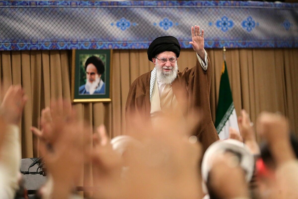 Der oberste iranische Führer Ajatollah Ali Chamenei fordert statt des Haftbefehls gegen Israels Premier Netanjahu die Todesstrafe. AFP