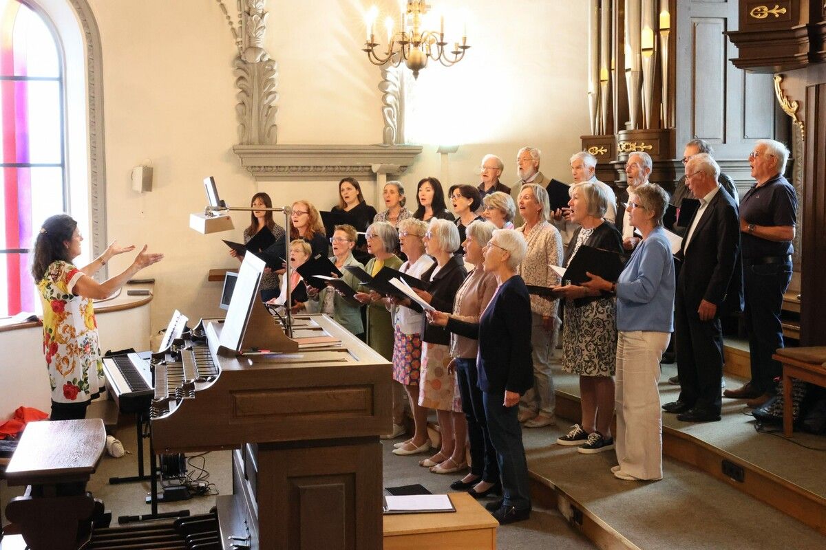 Der Rankweiler Chor Kantorei singt in der Basilika. ⇒privat