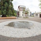 Fußgängerzone Vorplatz Häusle-Villa