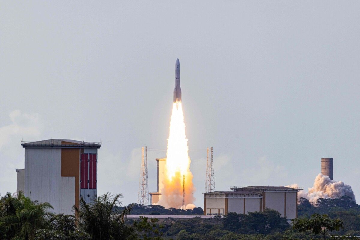 Die Ariane 6 beim Start zu ihrem Jungfernflug im Juli.⇒afp