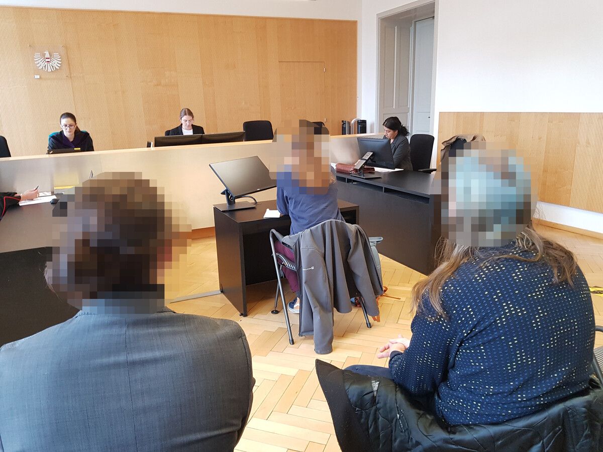 Die drei jungen Leute mussten sich wegen schwerer Sachbeschädigung vor Richterin Sabrina Tagwercher verantworten. ⇒Eckert