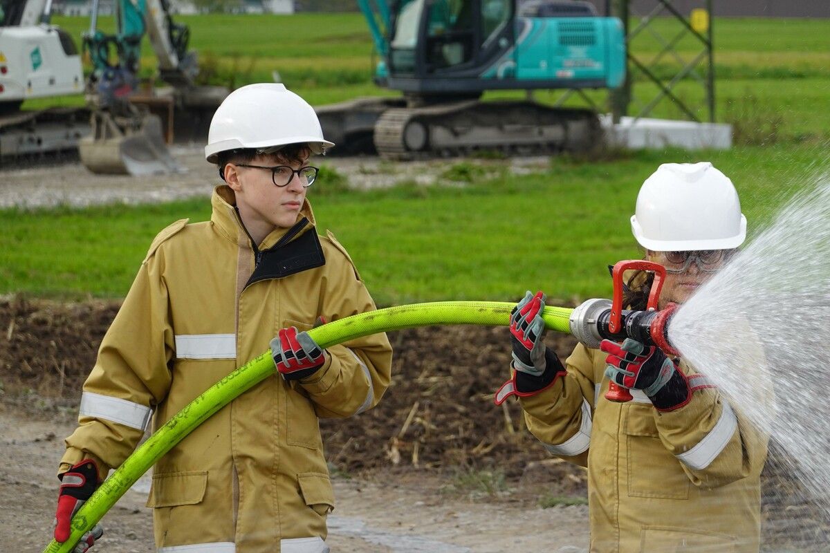 Die Feuerwehrjugend Bludesch beim Action Day. ⇒FW Bludesch