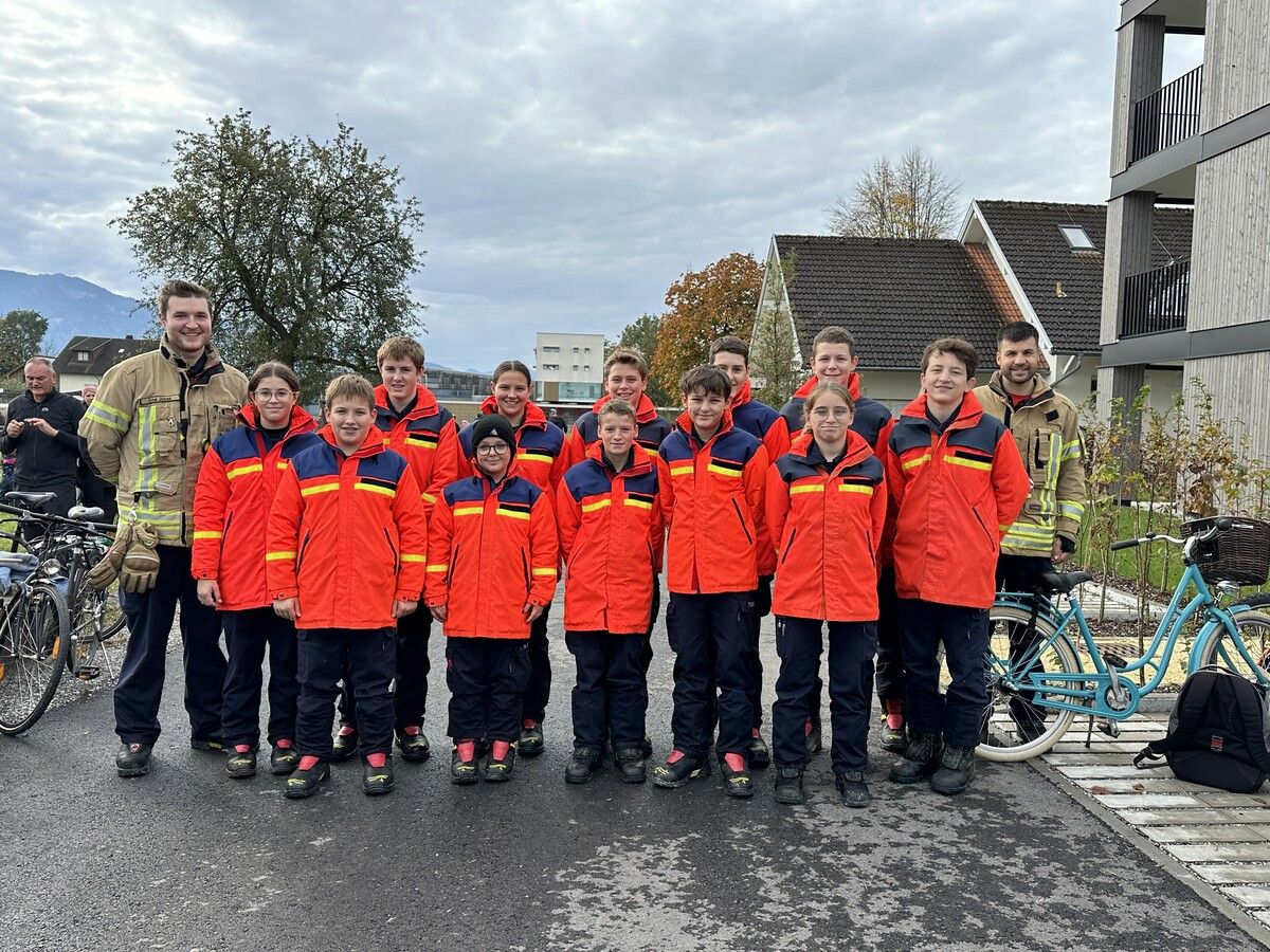 Die Jugendfeuerwehr Lustenau war auch mit dabei.⇒