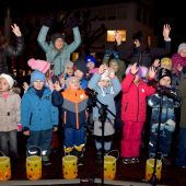 Bludenzer Christbaum schmückt den Landhausvorplatz
