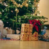 Dem Christkind unter die Arme greifen