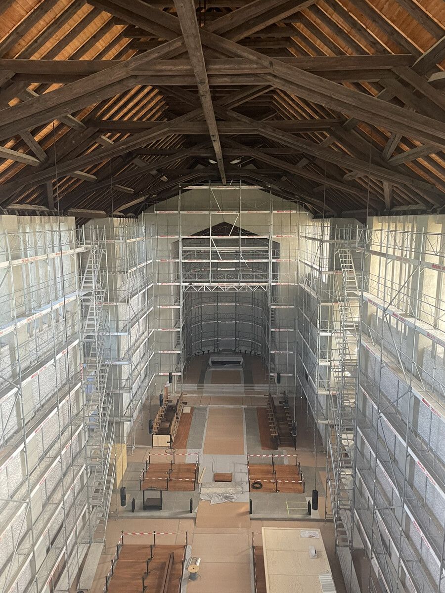 Die Kirche des Klosters Mehrerau wird seit Juni umfassend saniert.⇒ikp