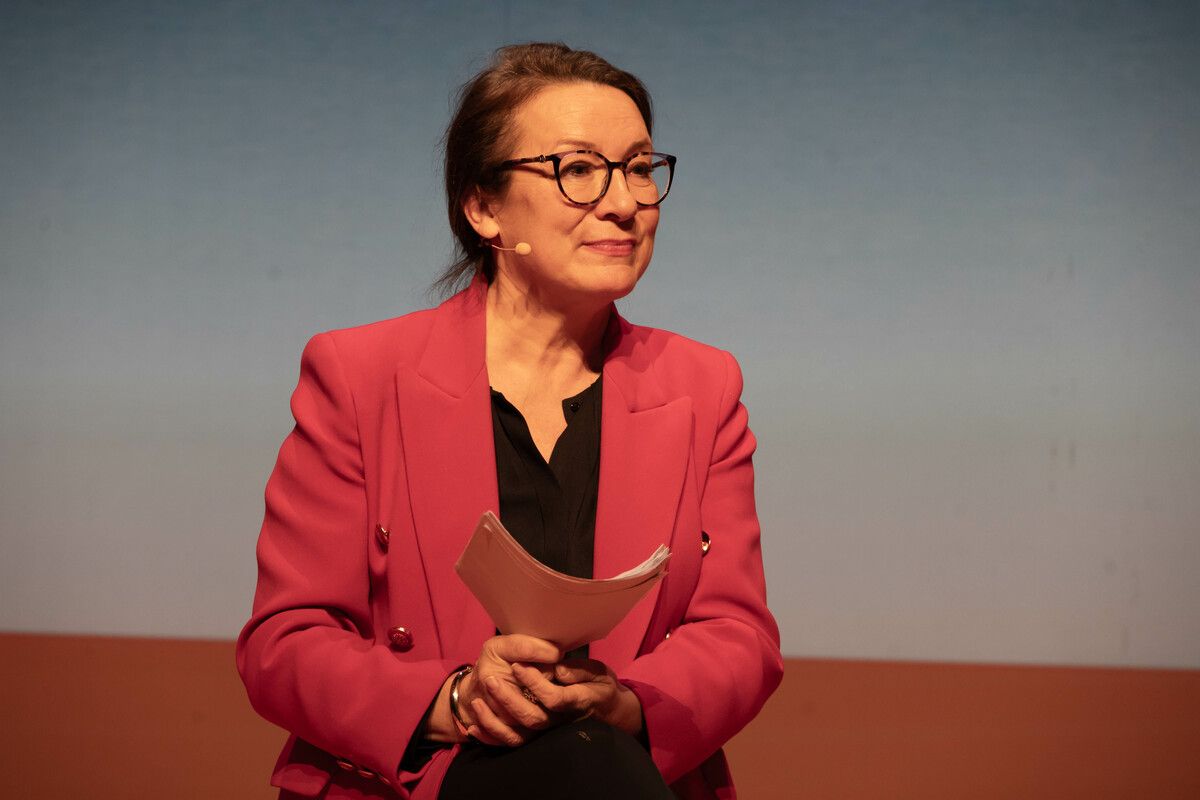 Festspielintendantin Lilli Paasikivi wählte für die Oper im Haus 2026 Leoš Janáčeks „Die Ausflüge des Herrn Brouček“ aus. ⇒klaus hartinger