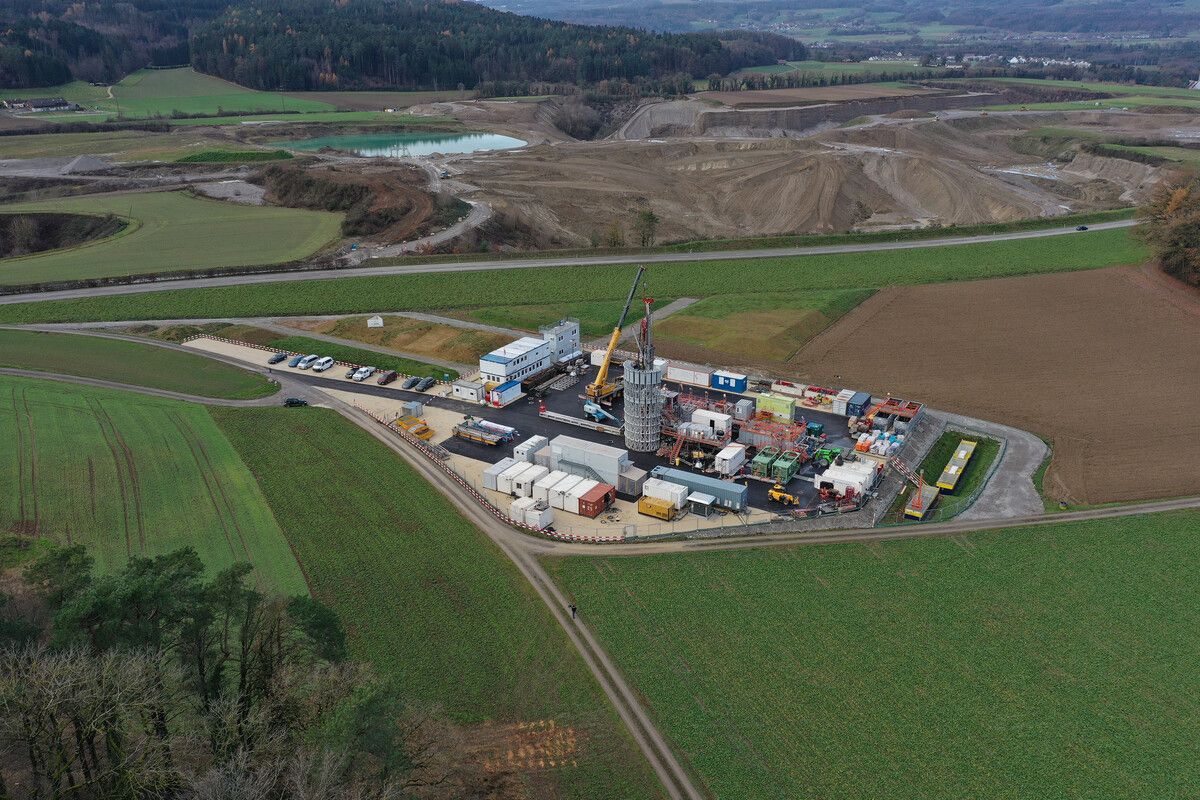 Die Probebohrung bei Stadel. Hier soll der eidgenössische Atommüll gelagert werden. ⇒Nagra (2)