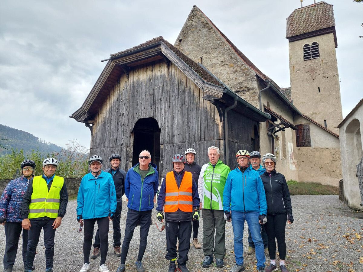Die Seniorenrunde Rankweil genoss die letzte Radausfahrt des Jahres, 49 km und 480 Höhenmeter, mit einem gemütlichen Abschluss. ⇒Seniorenrunde Rankweil