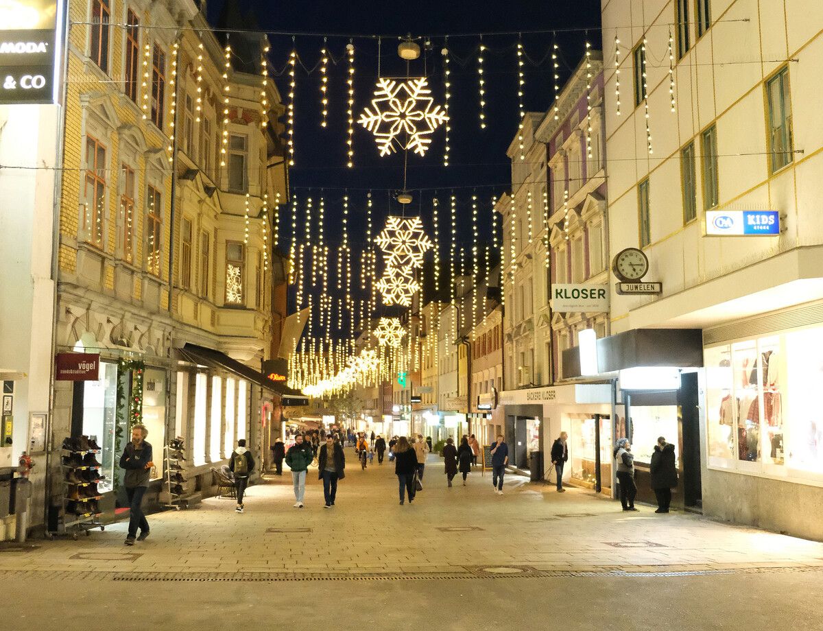 Die Stadt bezahlt den Löwenanteil der neuen Weihnachtsbeleuchtung. ⇒Stadt